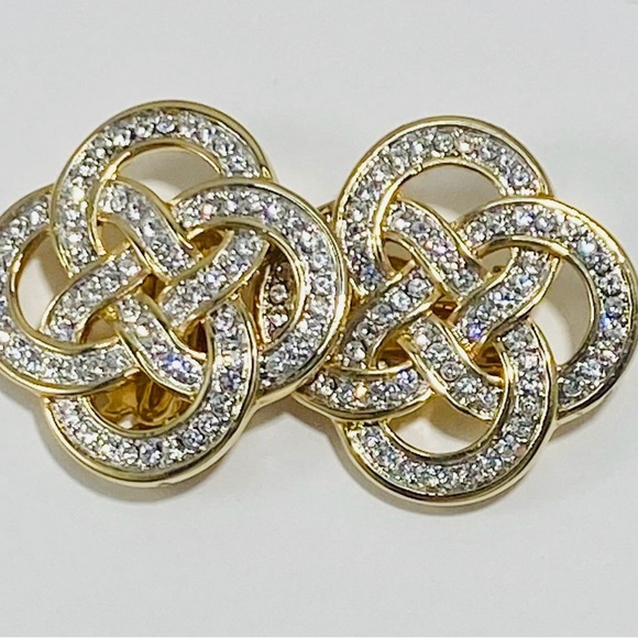 Vintage Love Knot Swarovski (unmarked) Crystals Clip Gold Tone earrings - Picture 3 of 7